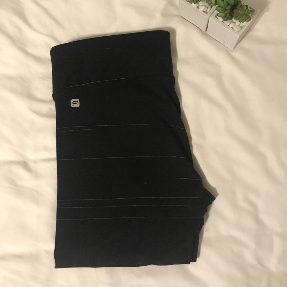 fabletics capri leggings